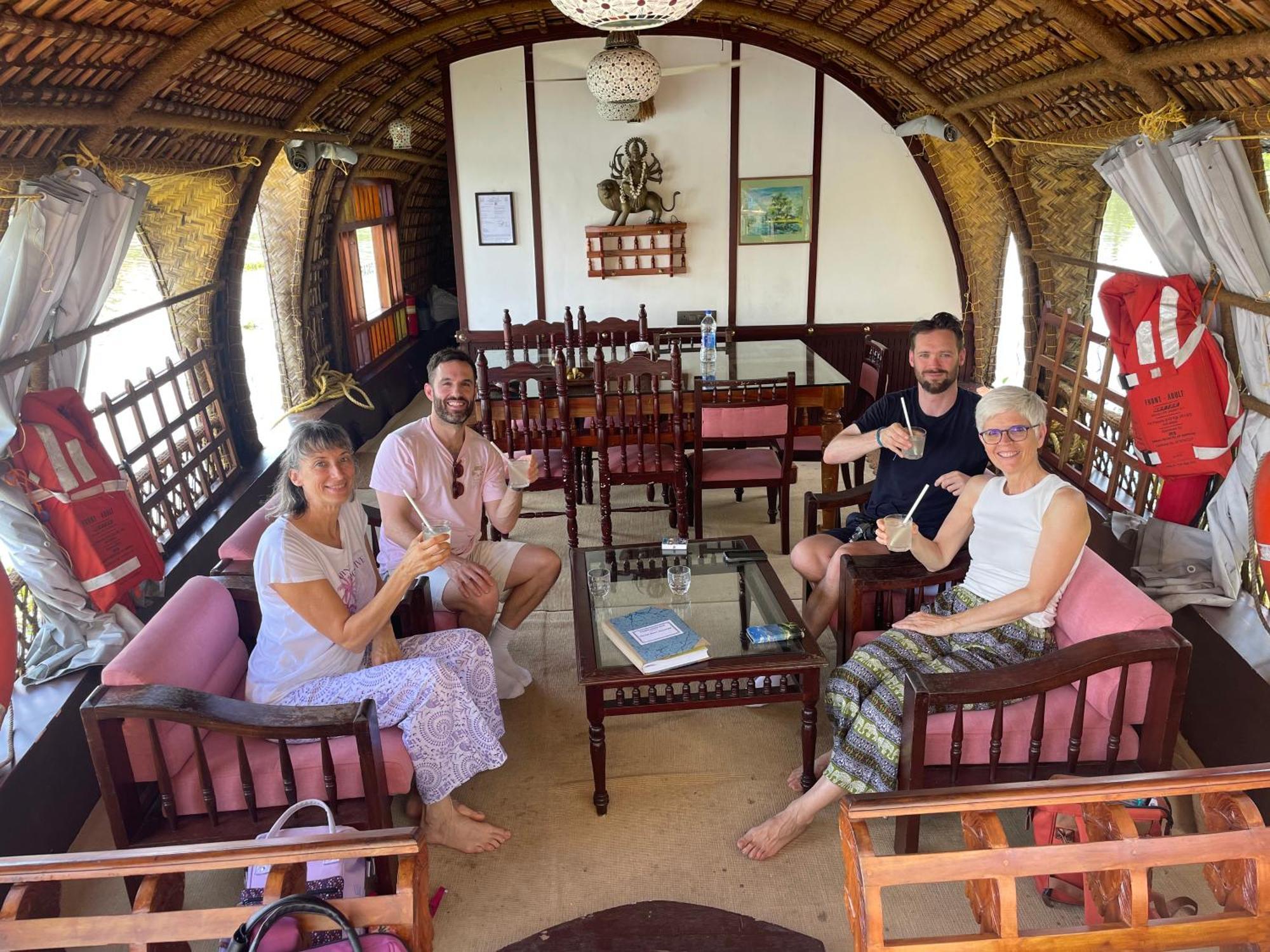 Thara'S Houseboat Hotel Alappuzha Kültér fotó