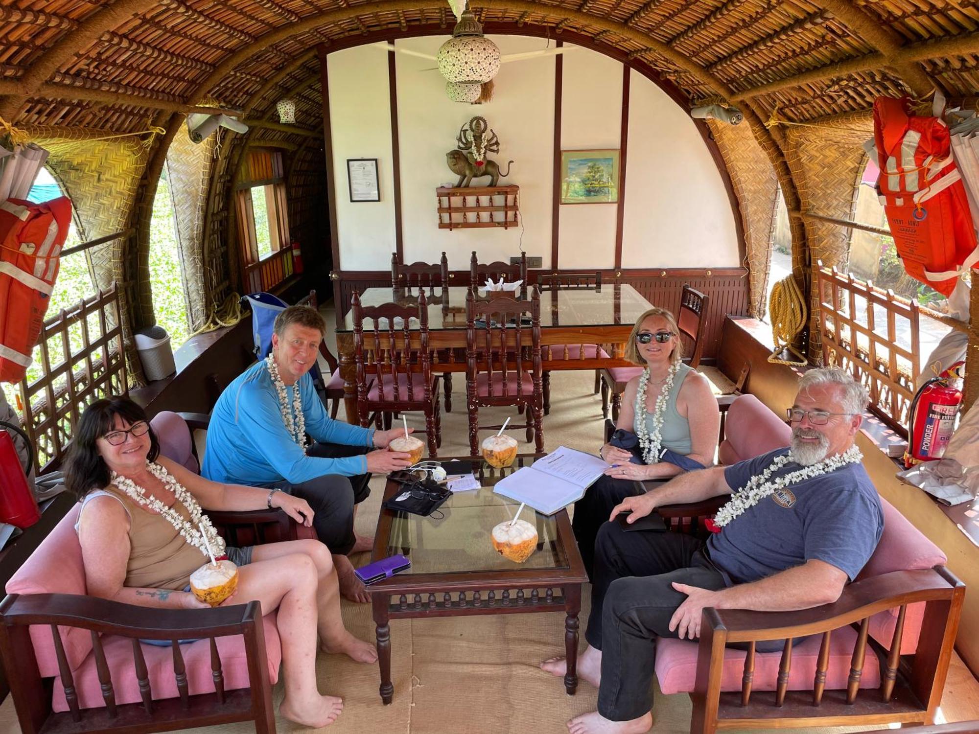 Thara'S Houseboat Hotel Alappuzha Kültér fotó